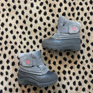 Toddler North Face Boots- size 6.